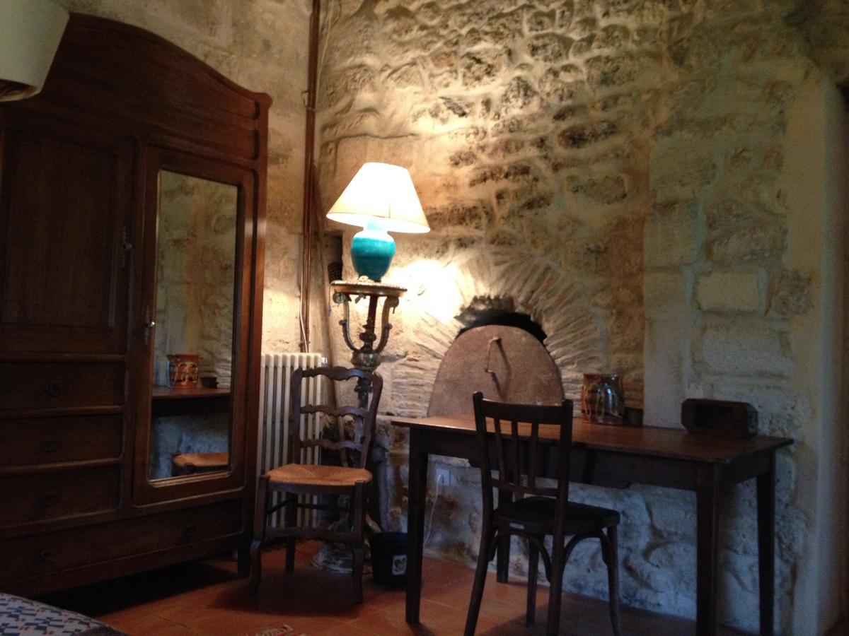 La Maison De Papassus Bed & Breakfast Montpeyroux  Room photo